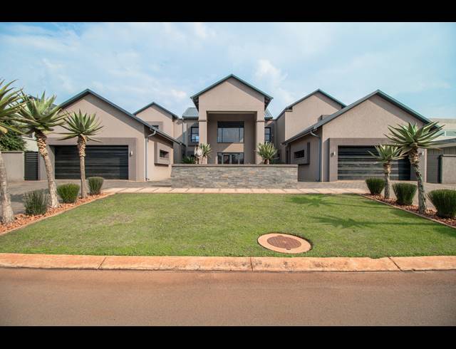 5 BEDROOM HOUSE FOR SALE IN SERENGETI LIFESTYLE ESTATE